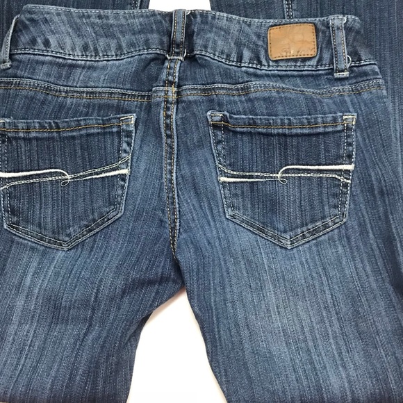 Forever 21 Flare Leg Jeans. Size 24 - Picture 4 of 5